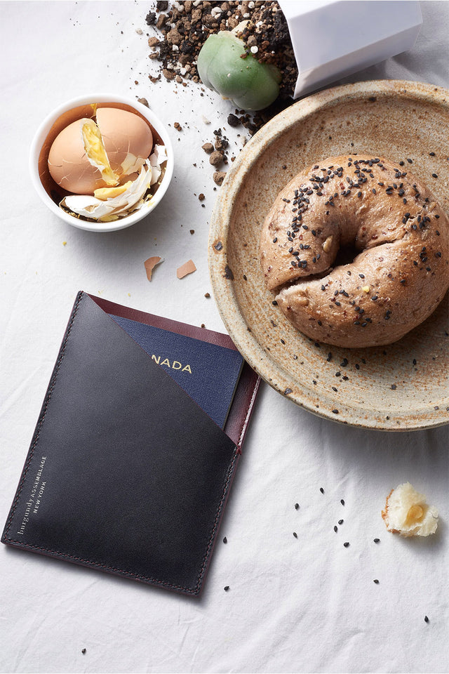 Leather passport holder vegetable tanned