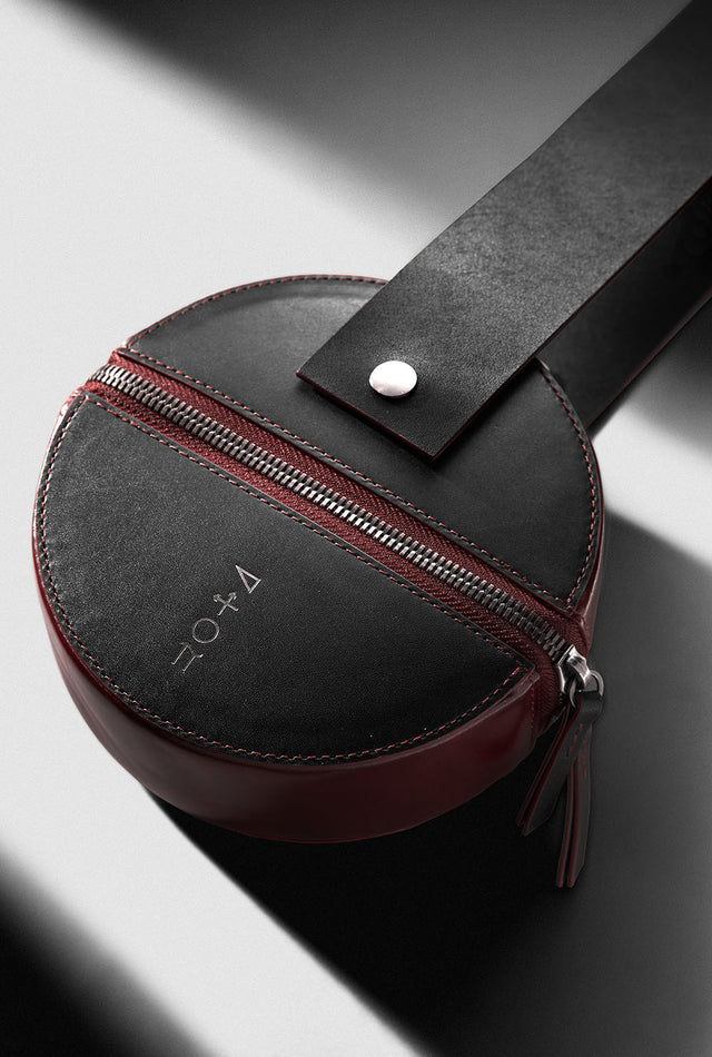 WOMEN'S THETA | LEATHER CIRCULAR CLUTCH