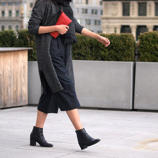 WOMEN'S AMIRA | REVERSIBLE FOLD-OVER LEATHER CLUTCH