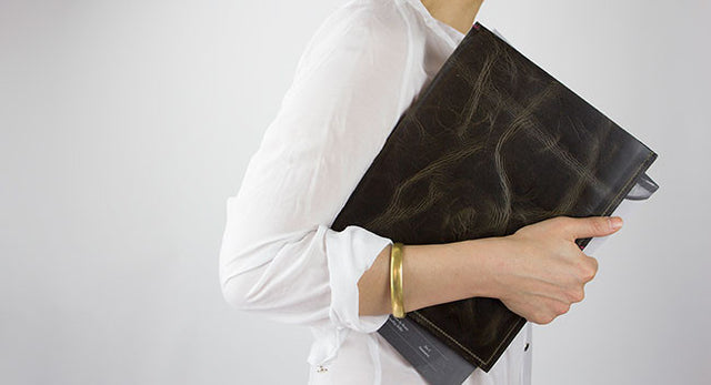 DEOK | AGED LEATHER & WOOL-FELT SLEEVE