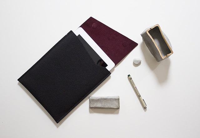 JUN | AGED LEATHER & WOOL-FELT SLEEVE