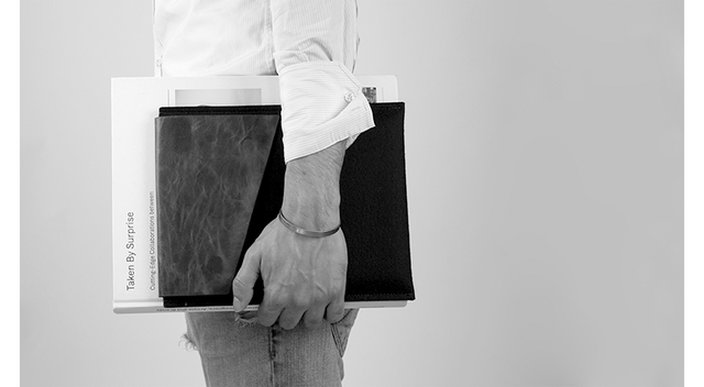 JUN | AGED LEATHER & WOOL-FELT SLEEVE