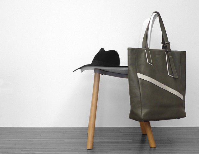 LA MAIN GAUCHE | LEATHER LARGE TOTE